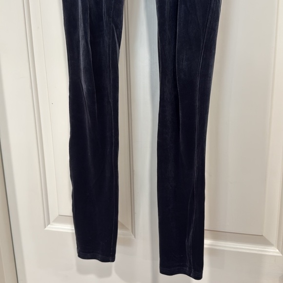 Spanx Classic Navy Velvet Leggings - Picture 10 of 14